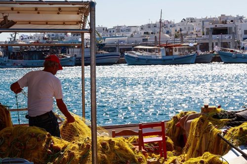 Σε αυτά τα ελληνικά νησιά υπάρχει ο πρώτος αυτόματος πωλητής μασκών και μηχάνημα μοριακής ανάλυσης