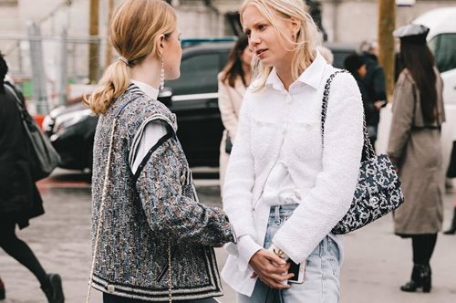 Πέντε casual chic τζιν που θα σε κάνουν να βγάλεις τη φόρμα σου- Πως να τα φορέσεις