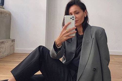 Η cool εμφάνιση με βάση το τζιν που έχει πάνω 31.000 likes στο ίνσταγκραμ -Ορίζει το λουκ της εποχής