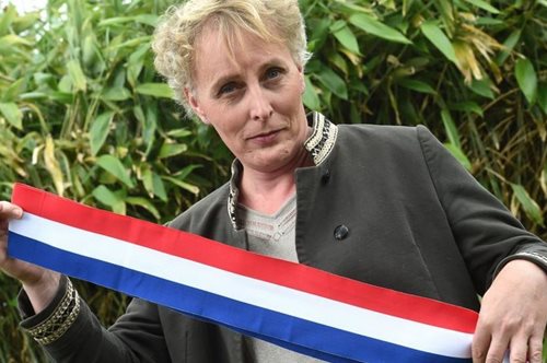 «Δεν θα έπρεπε να θεωρείται γεγονός». Η Marie Cau είναι η πρώτη transgender δήμαρχος στη Γαλλία