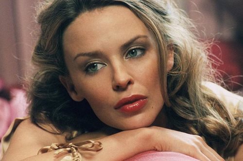 Πώς μεταμορφώθηκε η Kylie Minogue μέσα στα χρόνια: Από wannabe σταρ σε μεγάλη ντίβα της ποπ