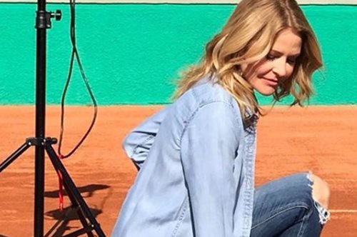 Πριν 30 χρόνια χωρίς κινητά τηλέφωνα, η Τζένη Μπαλατσινού μάς σύστηνε μια συνήθεια που η Gen-Z δεν πρόλαβε να γνωρίσει!