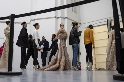 Tι θα χαρακτηρίσει τη βιομηχανία της μόδας την εποχή μετά τον κορονοϊό