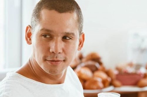 Πως αντέδρασε ο Σωτήρης Κοντιζάς όταν τον ρώτησαν αν θα γίνει μπαμπάς για τρίτη φορά 