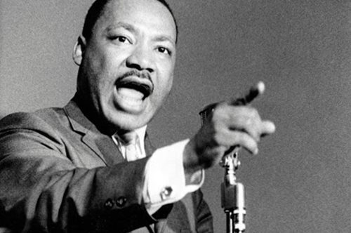 «Δεν είμαι μαύρος, είμαι άνθρωπος»: 10 φράσεις του Martin Luther King που κρατούν το όνειρο ζωντανό