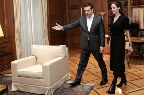 Δεν φαντάζεστε τι ζήτησε η Angelina Jolie από τον Αλέξη Τσίπρα