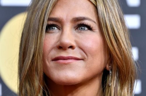 Τζένιφερ Άνιστον: «Ο ρατσισμός και η βαρβαρότητα σε αυτήν τη χώρα συνεχίζονται εδώ και χρόνια»