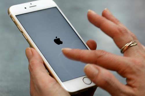 Σου χάλασε το iPhone; Έξι τρόποι να το φτιάξεις στο σπίτι.