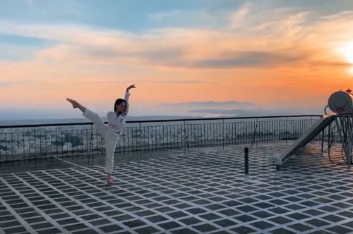 Οι χορευτές της Λυρικής αποχαιρετούν την καραντίνα με ένα αιθέριο βίντεο