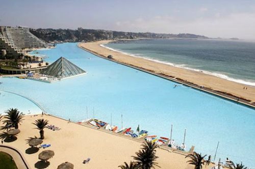 Η μεγαλύτερη πισίνα στον κόσμο βρίσκεται στην Χιλή-  To ειδυλλιακό τοπίο των 77.000 τ.μ.