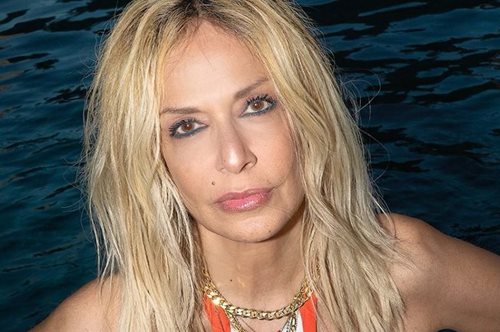 Άννα Βίσση: Εύχεται καλή επιτυχία στους μαθητές για τις Πανελλαδικές με τον πιο μελωδικό τρόπο