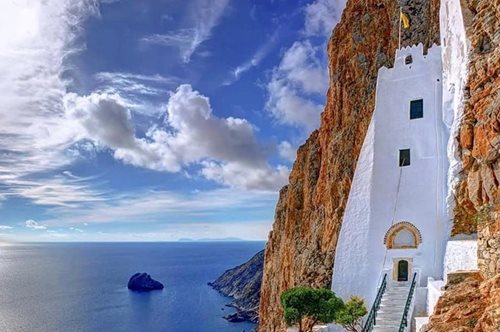 Τέσσερα υπέροχα νησιά για low budget διακοπές με ιδιωτικότητα και χαλαρούς ρυθμούς  