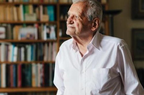 Τι σημαίνει το ποίημα του Τίτου Πατρίκιου «Σε βρίσκει η ποίηση» που μπήκε σαν θέμα στις Πανελλήνιες