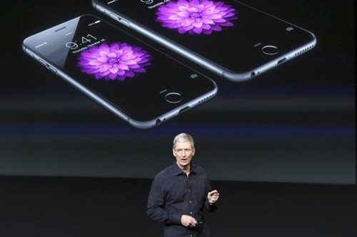 Σήμερα παρουσιάζεται το νέο μικρότερο και φθηνότερο iPhone