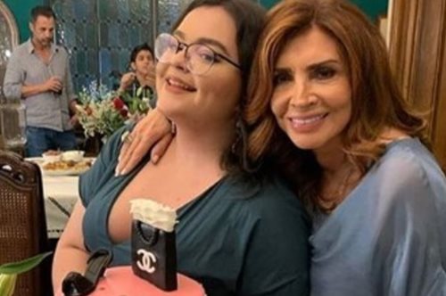 Μιμή Ντενίση: Το καλοκαιρινό τραπέζι που ετοίμασε για τα γιορτή της κόρης της στον Θεολόγο