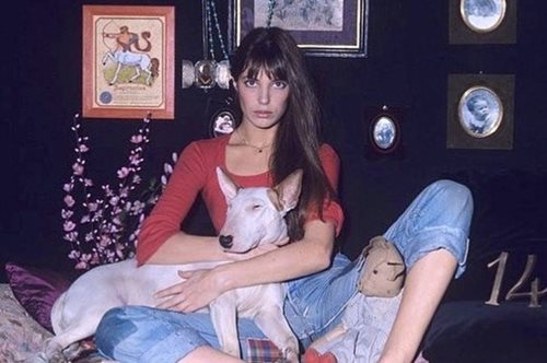 6 βήματα που οδηγούν με σιγουριά στο λουκ της Τζέιν Μπίρκιν: Το πιο ψαγμένο στυλ όλων των εποχών