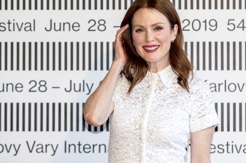 Το θέλησαν πολύ και τα κατάφεραν: Οι διάσημες που έγιναν μητέρες αφού είχαν κλείσει τα 40