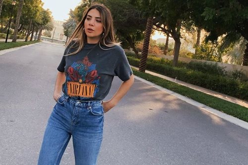 Tα μινιμαλιστικά, δερμάτινα σανδάλια που δείχνουν τόσο πολυτελή και ταιριάζουν με όλα τα outfit