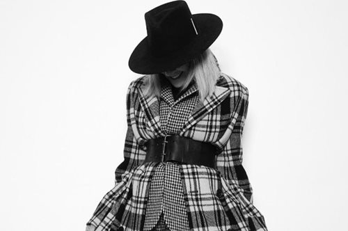 Η Νταϊάν Κίτον μιλάει για το πώς ανακάλυψε την προσωπική της ταυτότητα στο ντύσιμο 