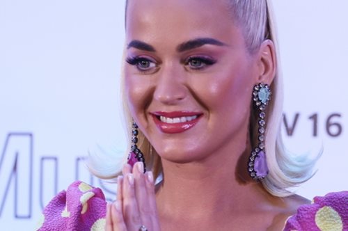 «Σκέφτηκα να αυτοκτονήσω μετά τον χωρισμό από τον Ορλάντο». Η εξομολόγηση της Κέιτι Πέρι 