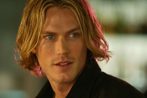 Θυμάσαι τον Σμιθ Τζέροντ, το αγόρι της Σαμάνθα Τζόουνς; Ο Τζέισον Λούις εμφανίστηκε αγνώριστος