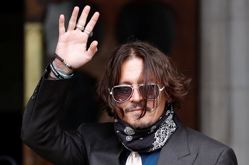 «Η Άμπερ Χερντ μού έριχνε τη μια γροθιά μετά την άλλη»: Ο Τζόνι Ντεπ την κατηγόρησε για κακοποίηση