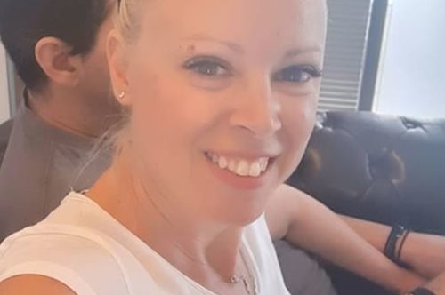 Επιστροφή στη ζωή: Χαμόγελα ξανά για τον Κωνσταντίνο Αγγελίδη από την Εβελίνα Βαρσάμη σε νέο post