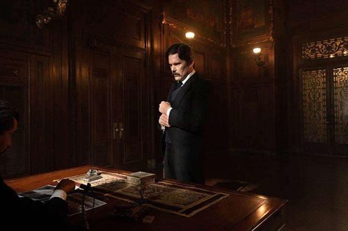 Πρώτο trailer για την περίφημη ταινία Tesla με τον Ίθαν Χοκ 