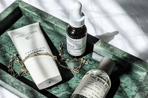 7 αντισηπτικά χεριών από 2€ που μυρίζουν πραγματικά όμορφα: Όταν η απολύμανση θυμίζει εμπειρία spa