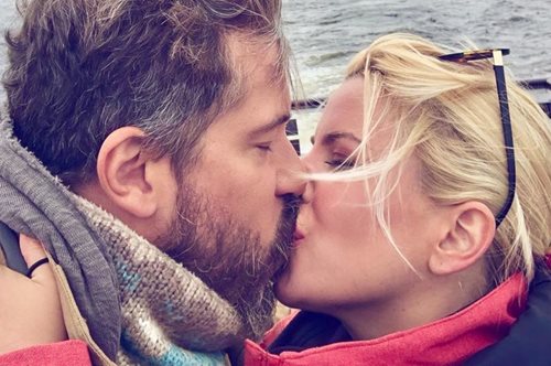 Η φωτογραφία του Χάρη Βαρθακούρη που έκανε την Αντελίνα να τον ερωτευτεί. Γνωρίστηκαν στο Facebook