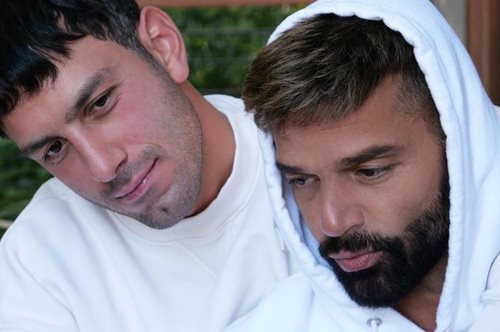 «Έγραψα ότι είμαι γκέι σε όλο τον κόσμο, πάτησα αποστολή και έκλαψα σαν τρελός»