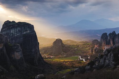 To Instagram προβάλλει τα Μετέωρα στον επίσημο λογαριασμό του: «Ο προορισμός που ονειρευόμαστε»