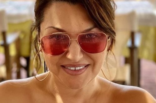 «Είσαι ανιστόρητη»: Η Καίτη Γαρμπή απαντά στη Dua Lipa για τη «Μεγάλη Αλβανία»