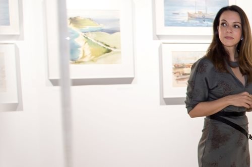 Έλενα Σύρακα: Μια Eλληνίδα εκθέτει για το Ισλάμ στην καρδιά του Κατάρ 