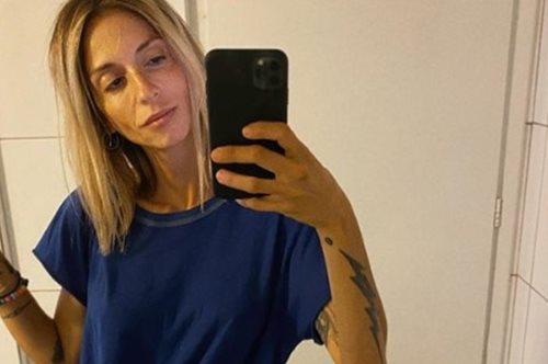 «Σχεδόν ξύπνια, σχεδόν ντυμένη»: Η Σοφία Καρβέλα μόλις ξύπνησε και ανέβασε φωτό στο ίνσταγκραμ 