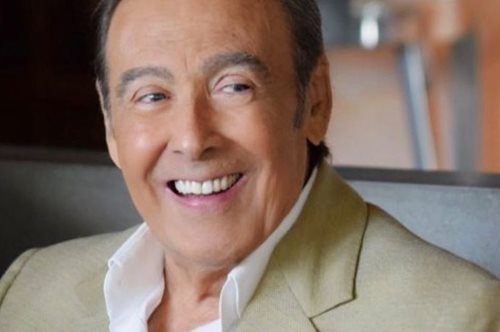 «Όσο μεγαλώνουμε γινόμαστε καλύτεροι»: Τα γενέθλια του Τόλη Βοσκόπουλου αγκαλιά με την Γκερέκου