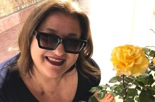 «Η μαμά φυτεύει το νυχτολούλουδο»: Τρυφερές φωτό της μητέρας της Ελισάβετ Κωνσταντινίδου   