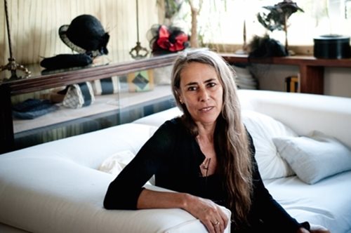 «Το μηδέν γίνεται νούμερο»: Η «εθνική μας καπελού», Κατερίνα Καρούσου, σχολιάζει την εποχή