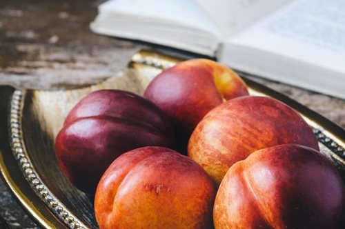 Είναι η κετογονική διατροφή η λύση για την εμμηνόπαυση; H κλινικός διαιτολόγος Δήμητρα Γλυνού απαντά