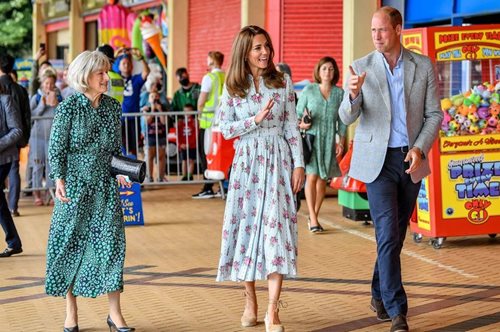 Κέιτ Μίντλετον: Το επαναλαμβανόμενο μοτίβο στο ντύσιμό της. Για κάποιους βαρετό, για άλλους κομψό