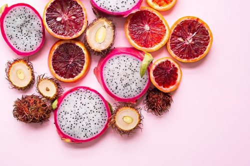 Μετά τα πενήντα: Απώλεια κιλών και λάμψη στο πρόσωπο με τη δίαιτα του κολλαγόνου