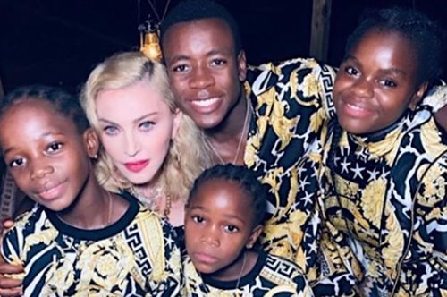 Δεν την άφηνε να έχει αγόρι: Οι παράξενοι κανόνες που έβαλε η Μαντόνα στα παιδιά της