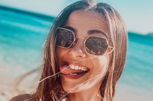 Η Αγγελική Δαλιάνη γιόρτασε τα 41α γενέθλιά της στη Μύκονο: Πόσο της μοιάζει η κόρη της, Λυδία