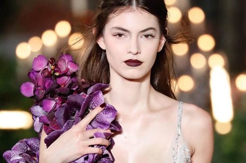 Ορίζουν την «καθαρότητα» και την «γοητεία»: Αυτά θα είναι τα χρώματα στο μανικιούρ μας τον χειμώνα