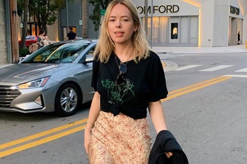 Τα γαλλικά, φινετσάτα sneakers που έγιναν κλασική αξία. Τα φορούν οι Έμμα Γουάτσον και Μέγκαν Μαρκλ