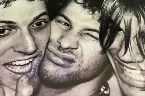 Πέθανε ο πρώτος κιθαρίστας των Red Hot Chilly Peppers