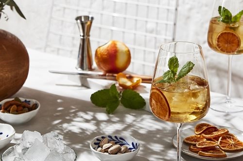 Τα κοκτέιλ του καλοκαιριού που μπορείς να φτιάξεις μόνη σου και να απολαύσεις στο μπαλκόνι σου 