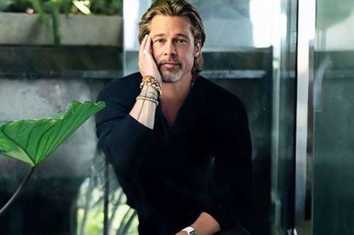 Αυτή είναι η 27χρονη εκτυφλωτική σύντροφος του Μπραντ Πιτ: Κοινές διακοπές στη νότια Γαλλία