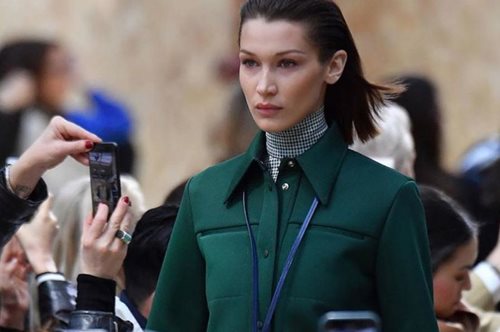 «Ξαφνικά δεν θυμόμουν πώς να οδηγήσω μέχρι το σπίτι μου»: H Μπέλα Χαντίντ για τη νόσο Lyme