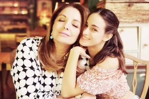 Η κόρη της Άντζελας Γκερέκου, Μαρία Βοσκοπούλου, κάνει ντεμπούτο ως ηθοποιός στην ΕΡΤ